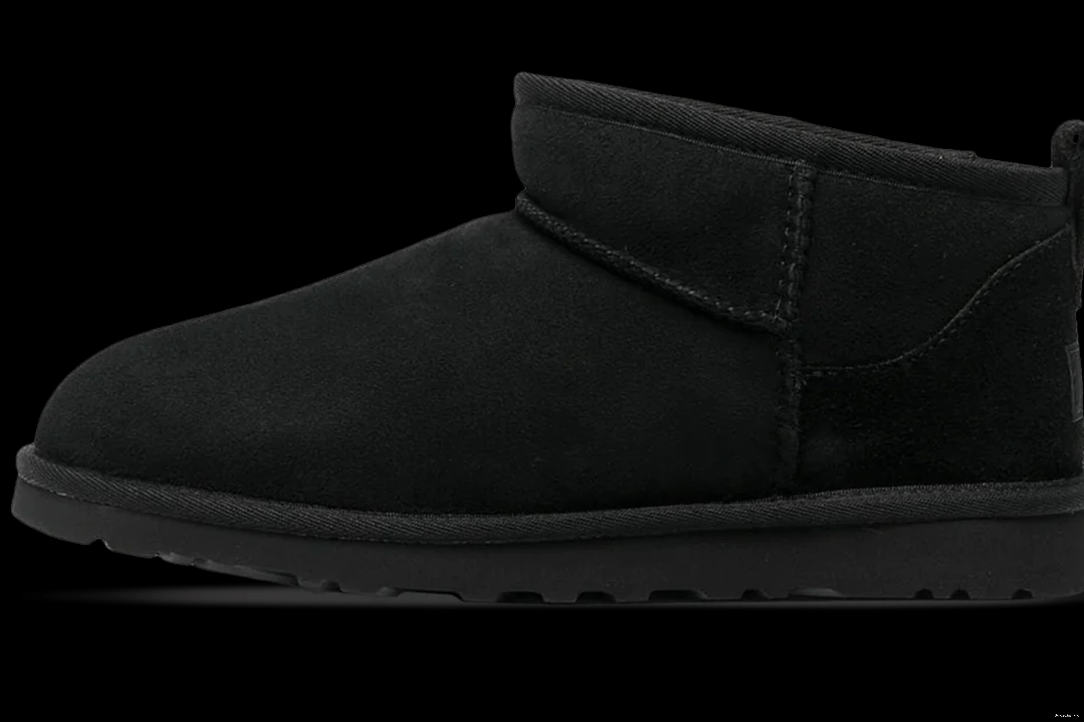 W UGG Classic Black Ultra Mini 0724